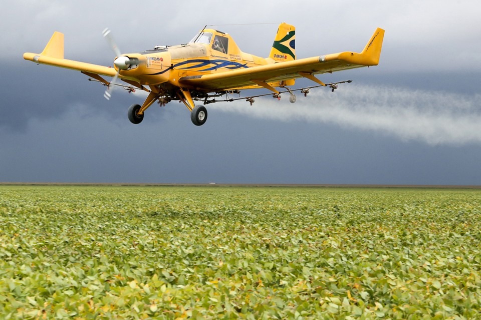 1 A Aviação Agrícola no Brasil: Um Serviço Aéreo Especializado